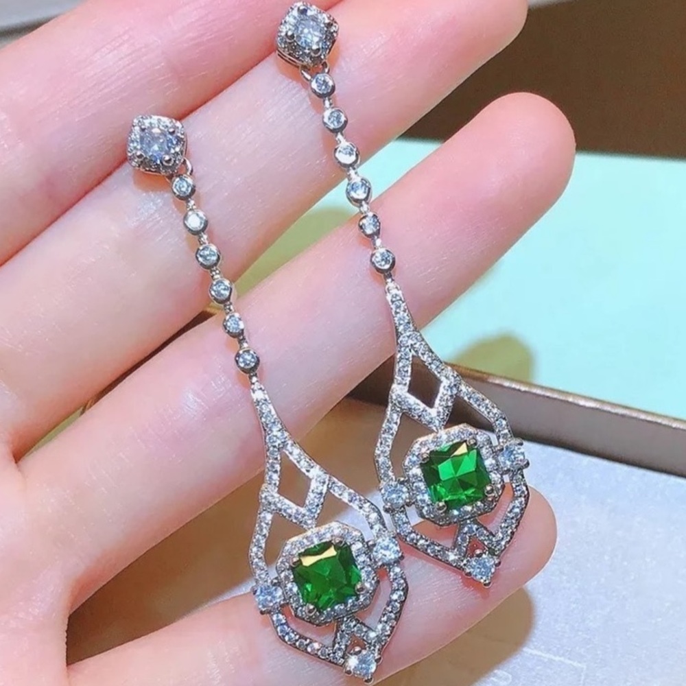 2ct Emerald Art Deco Earrings - Picture 4 of 12